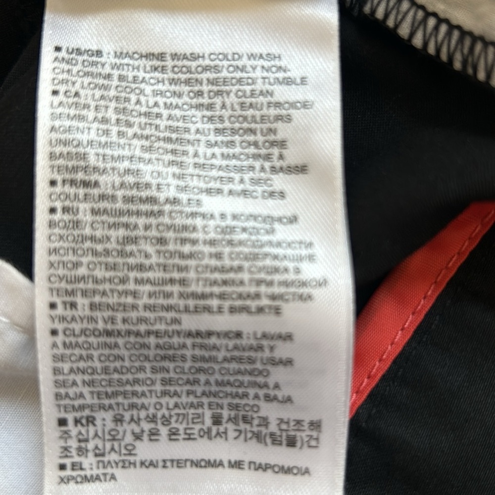 Banana Republic Hampton Fit Shorts. Size 4 - Picture 9 of 10